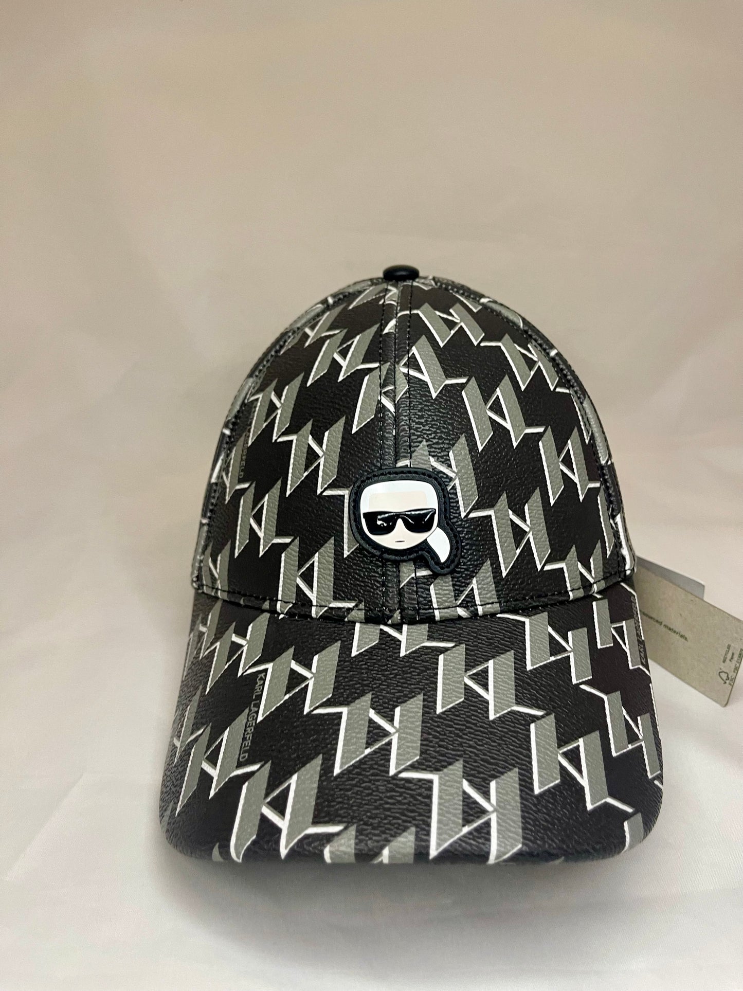 KARL-LAGERFELD-monogram-ikonik-cap