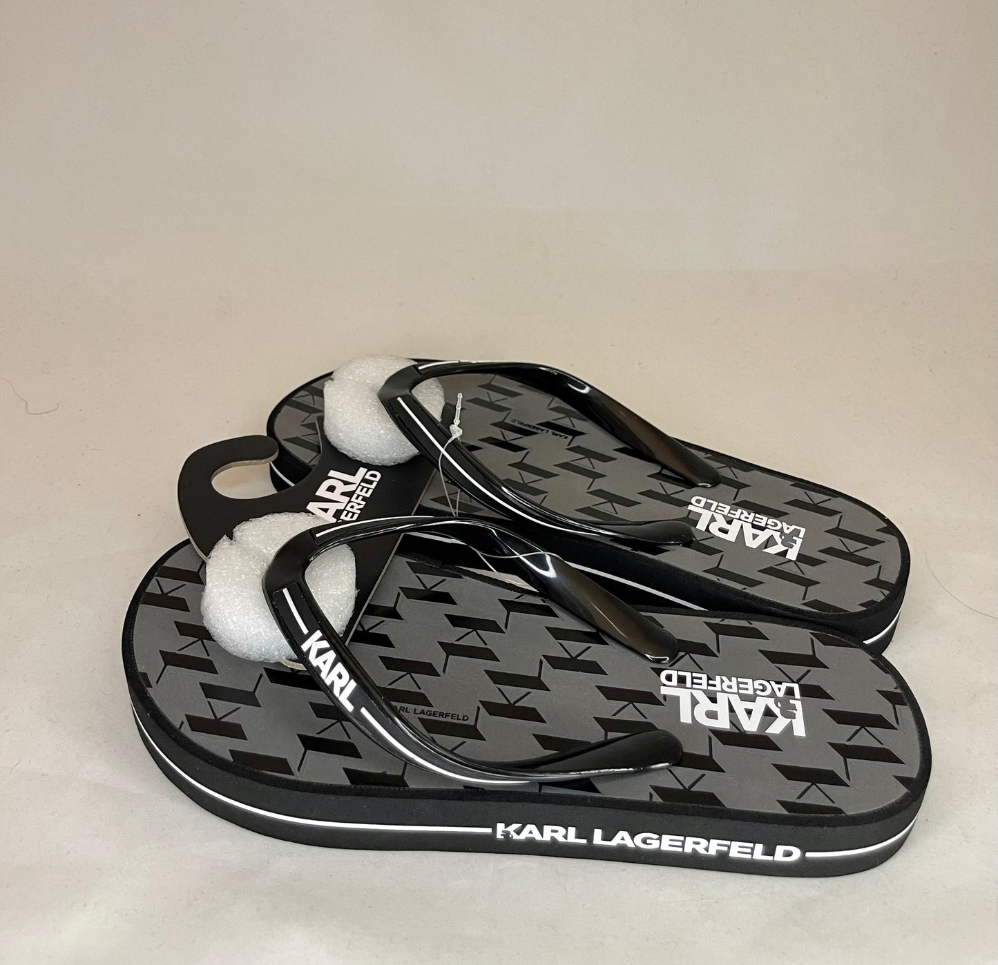 KARL LAGERFELD flip flop