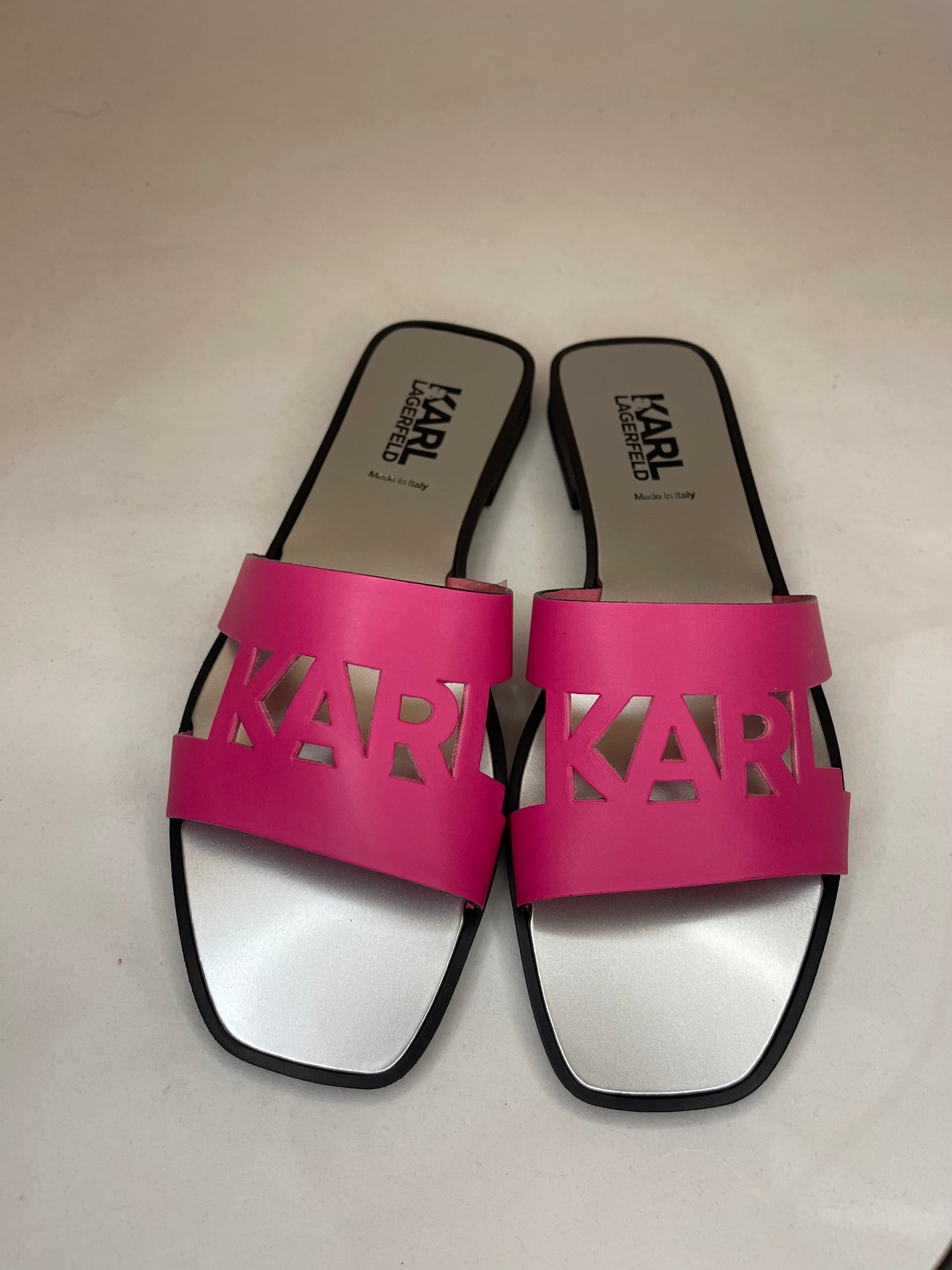 KARL KAFERFELD pink signature slide