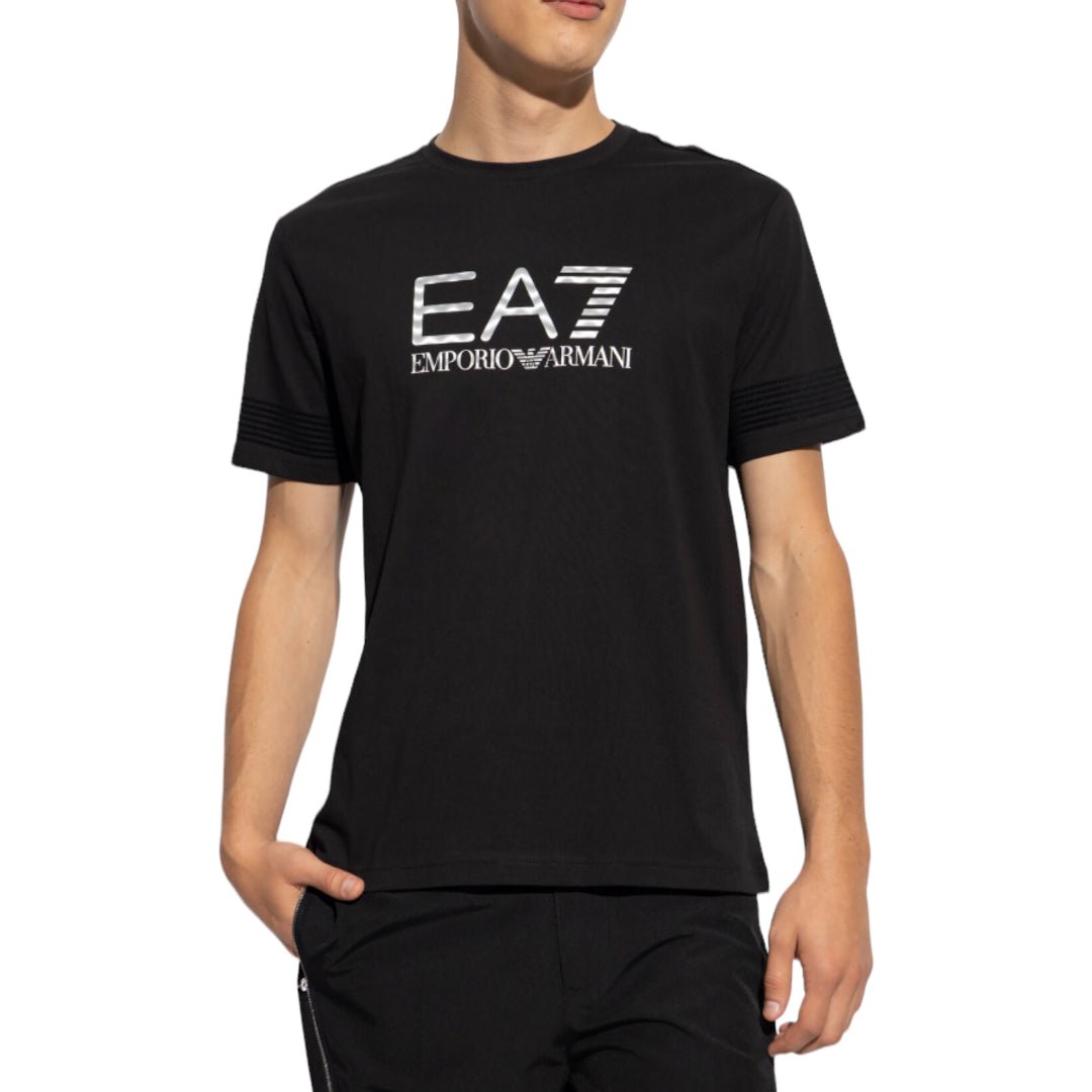 EA7-EMPORIO ARMANI-middle-silver-logo-t-shirt