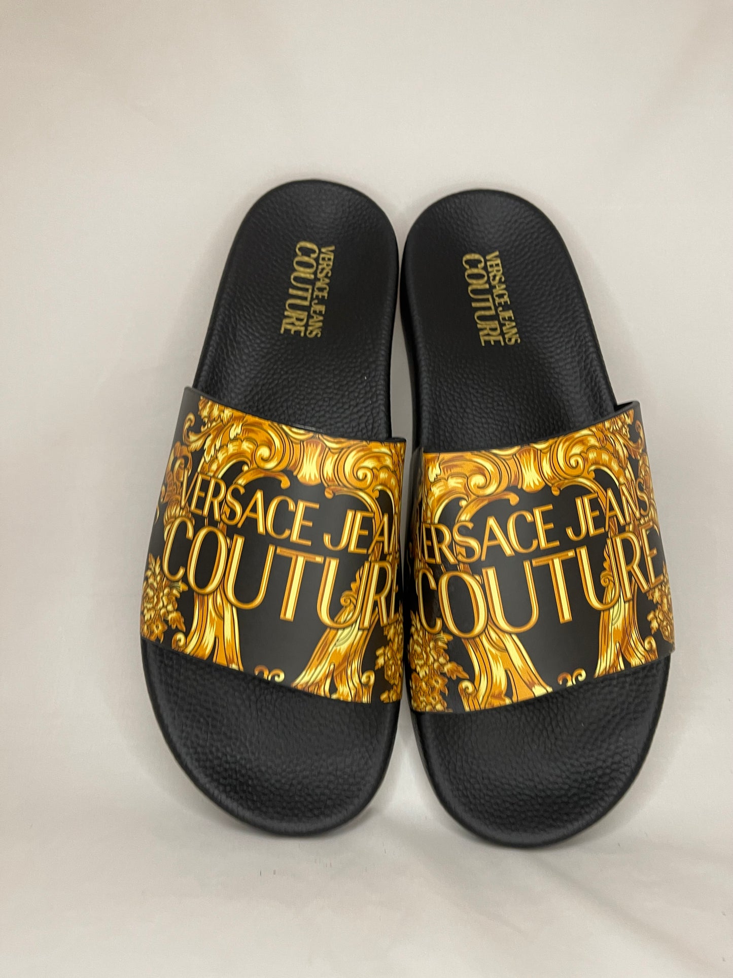 VERSACE HESNS COUTURE design slide